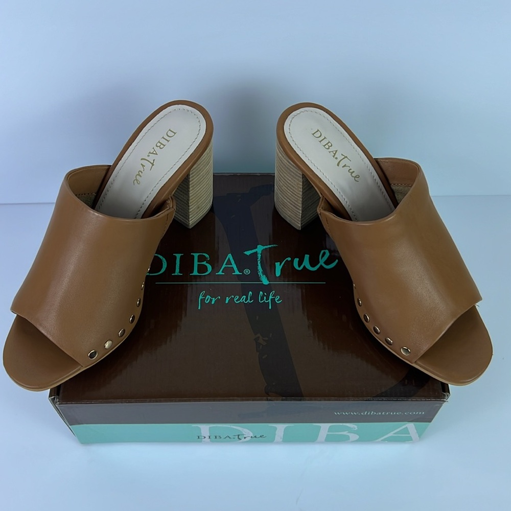 DIBA.True Twin Crest Heel SandaL